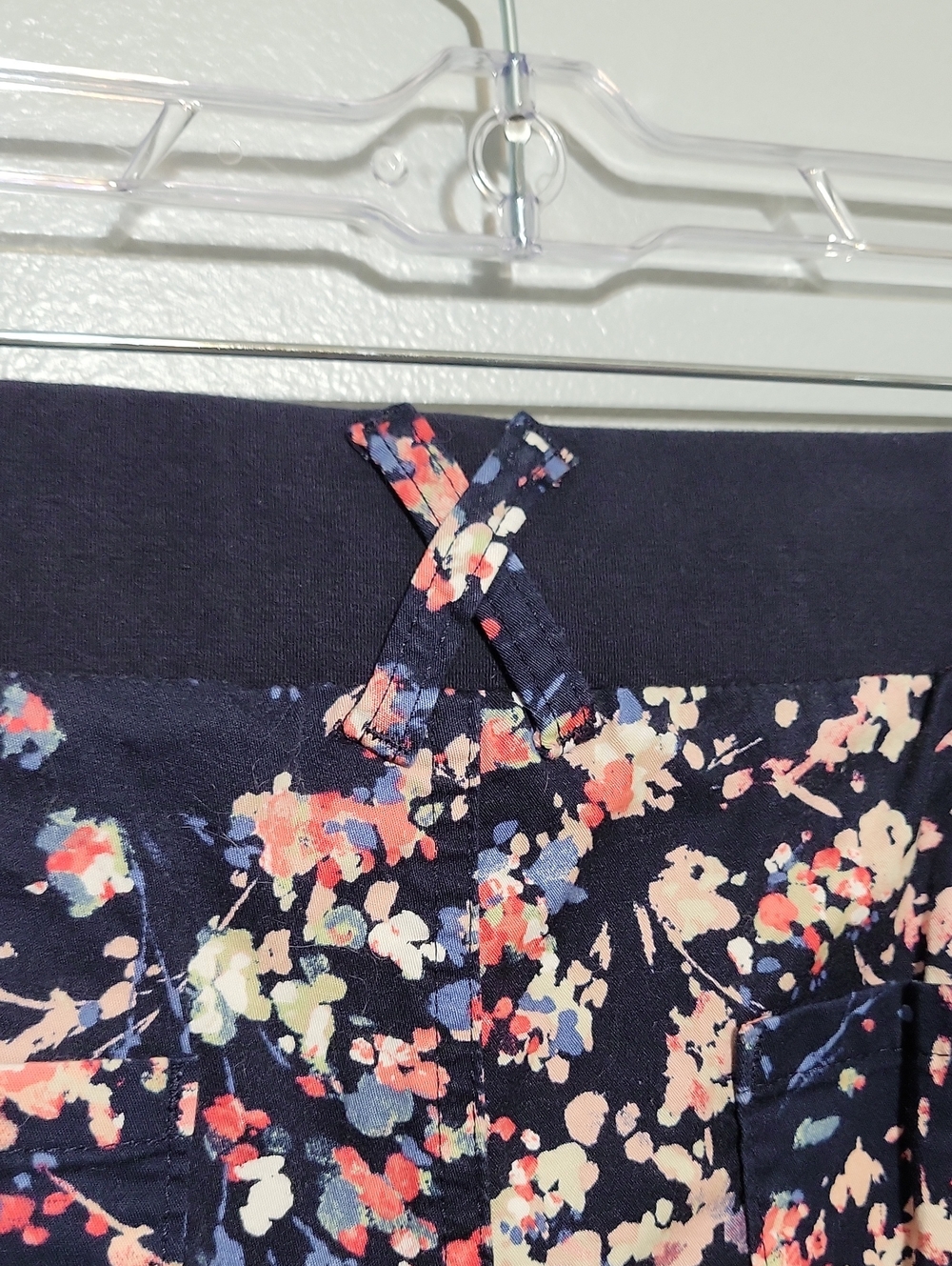 Lee Riders Women's Navy Floral Midrise Stretchy Flat Front Shorts Sz 16M - Picture 6 of 12